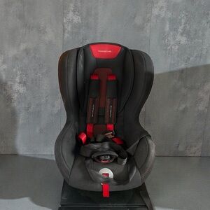 Porsche Design Black and Red Child Seat